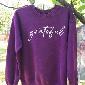 Gildan Purple “Grateful” Script Crewneck Sweatshirt Size S